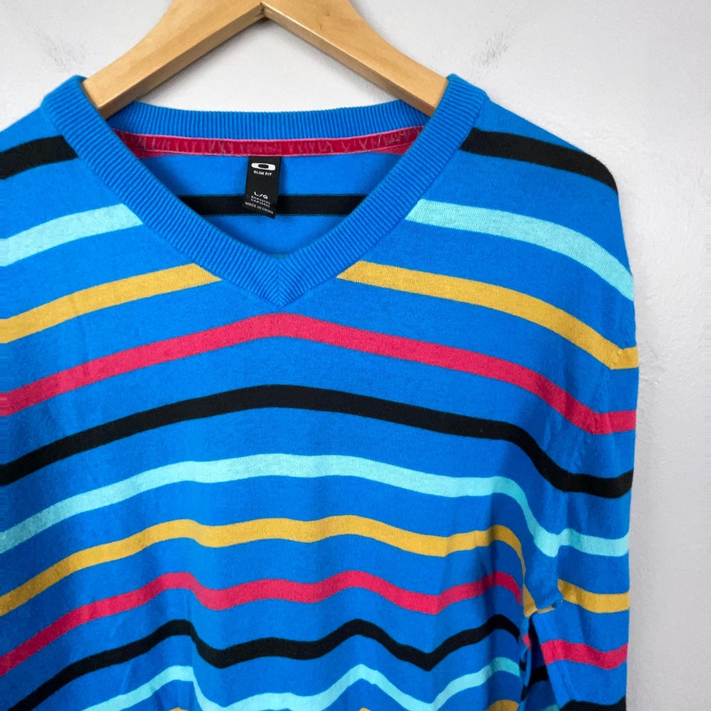 Oakley Sweater Mens Large Blue Striped V-Neck Slim Fit Long Sleeve Pullover